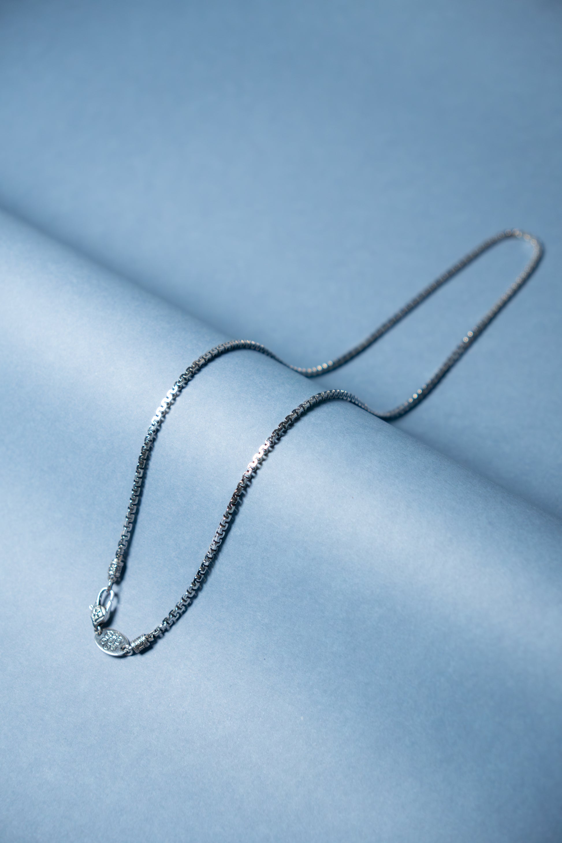 TWISTLINE CHAIN