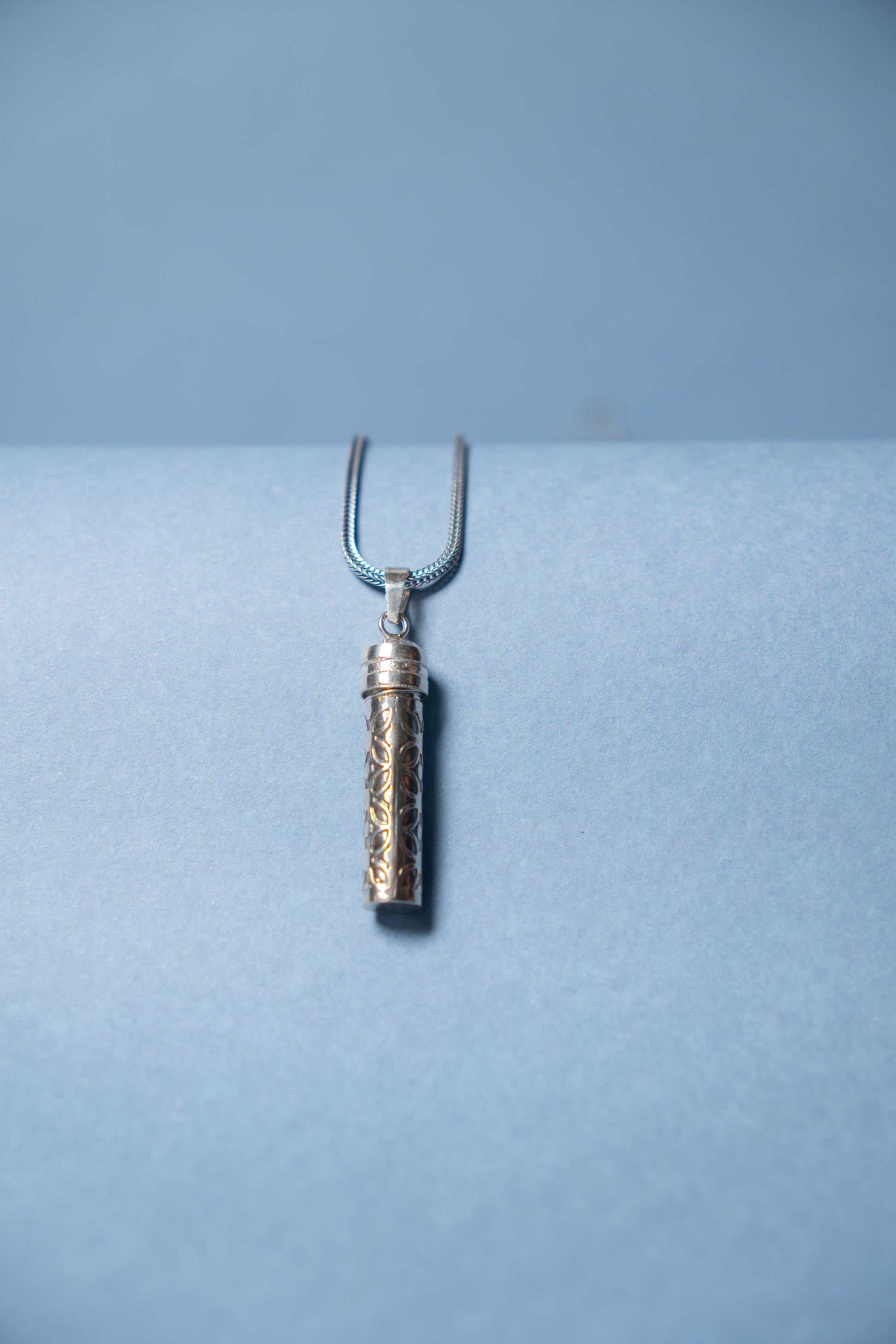 HIDDEN CAPSULE PENDANT