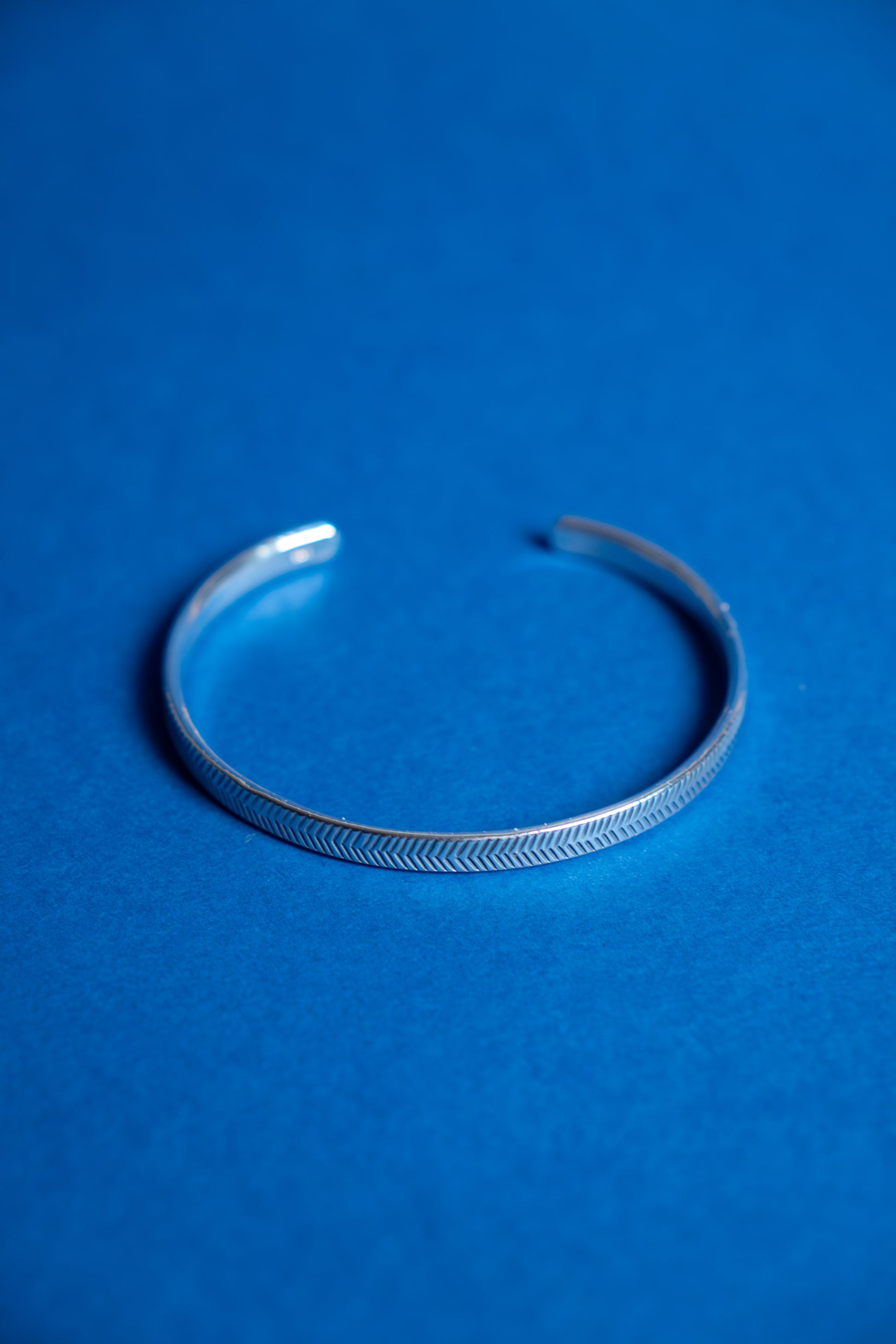 BLOTLINE CUFF