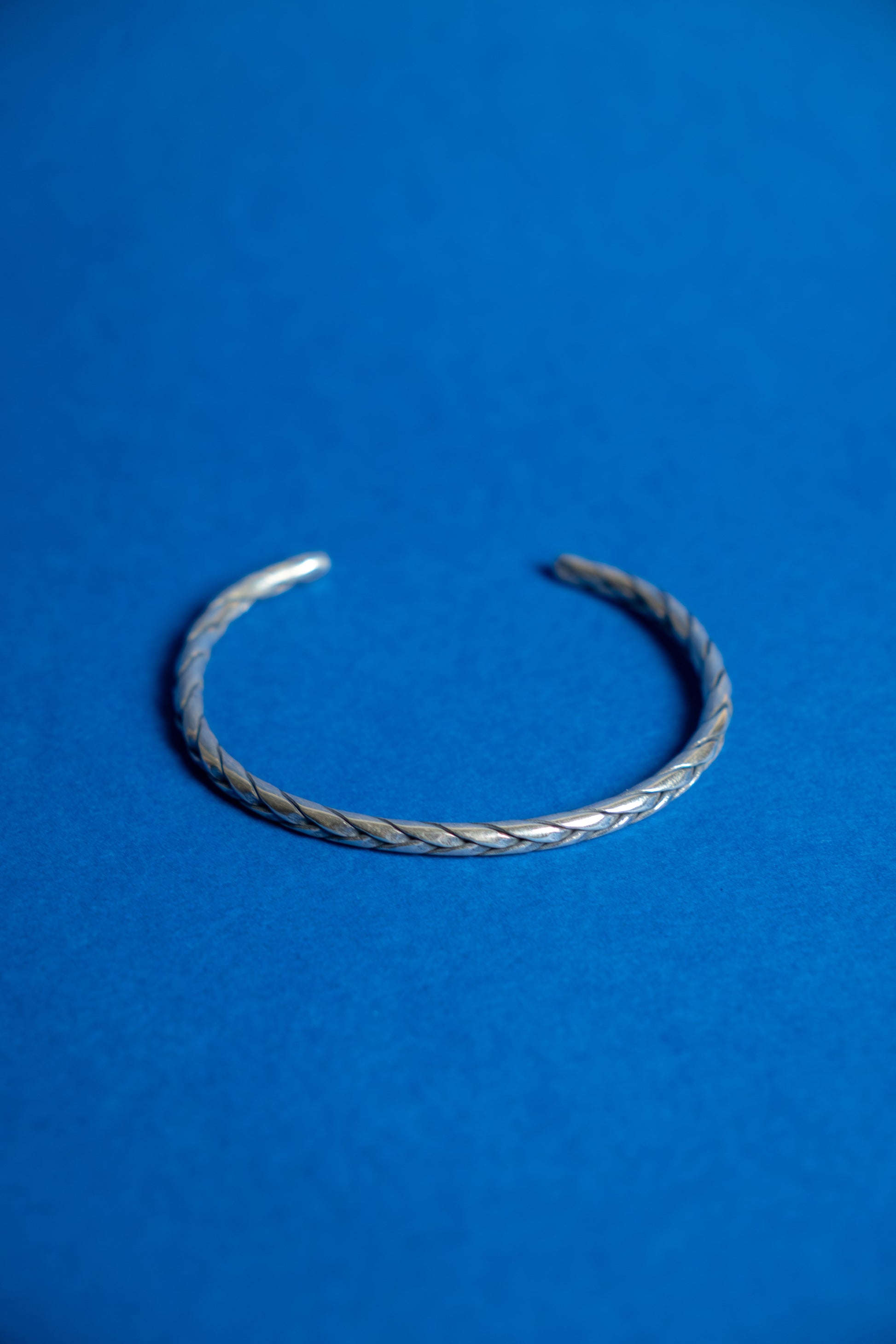 THREADFALL CUFF