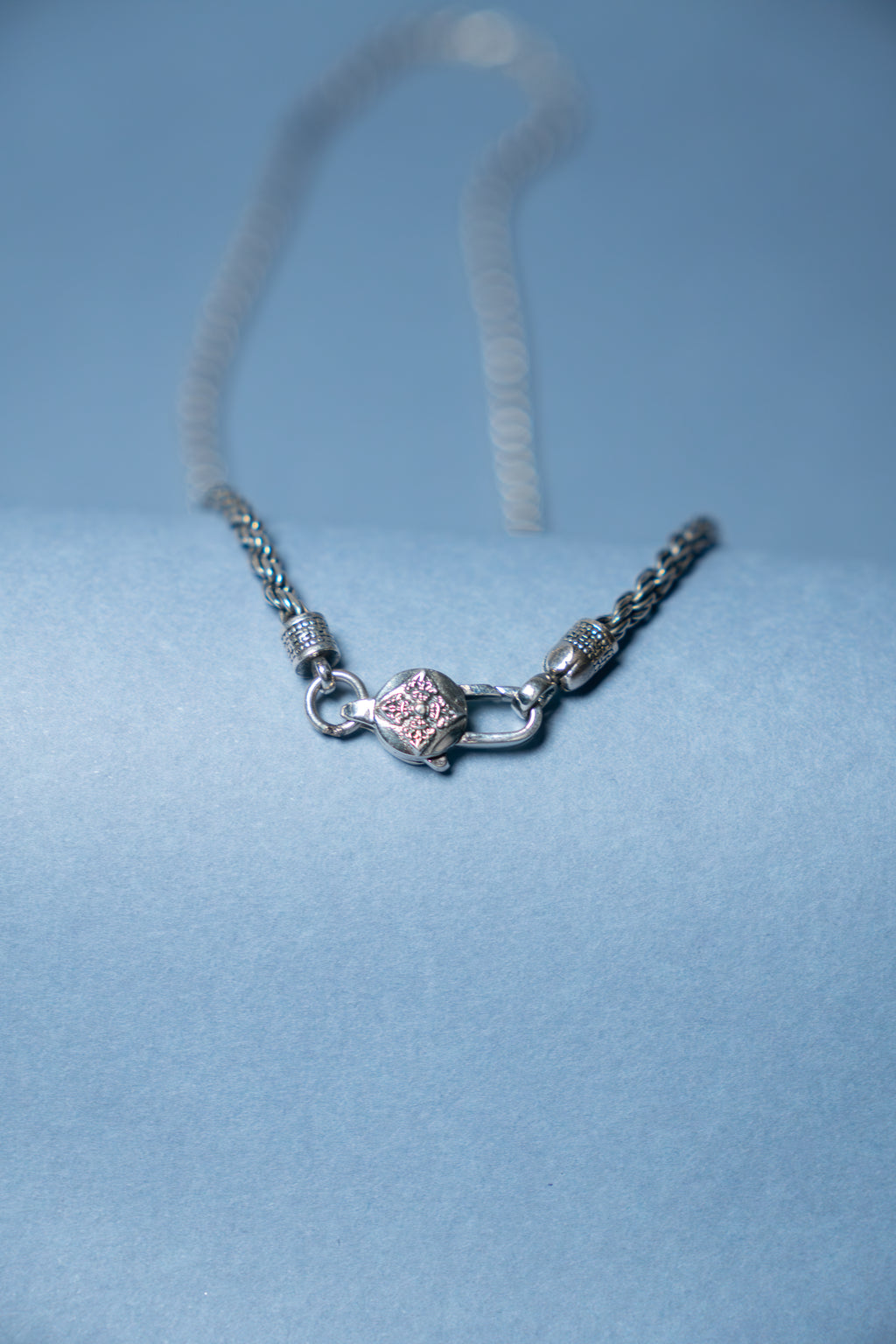 TWISTLINE CHAIN
