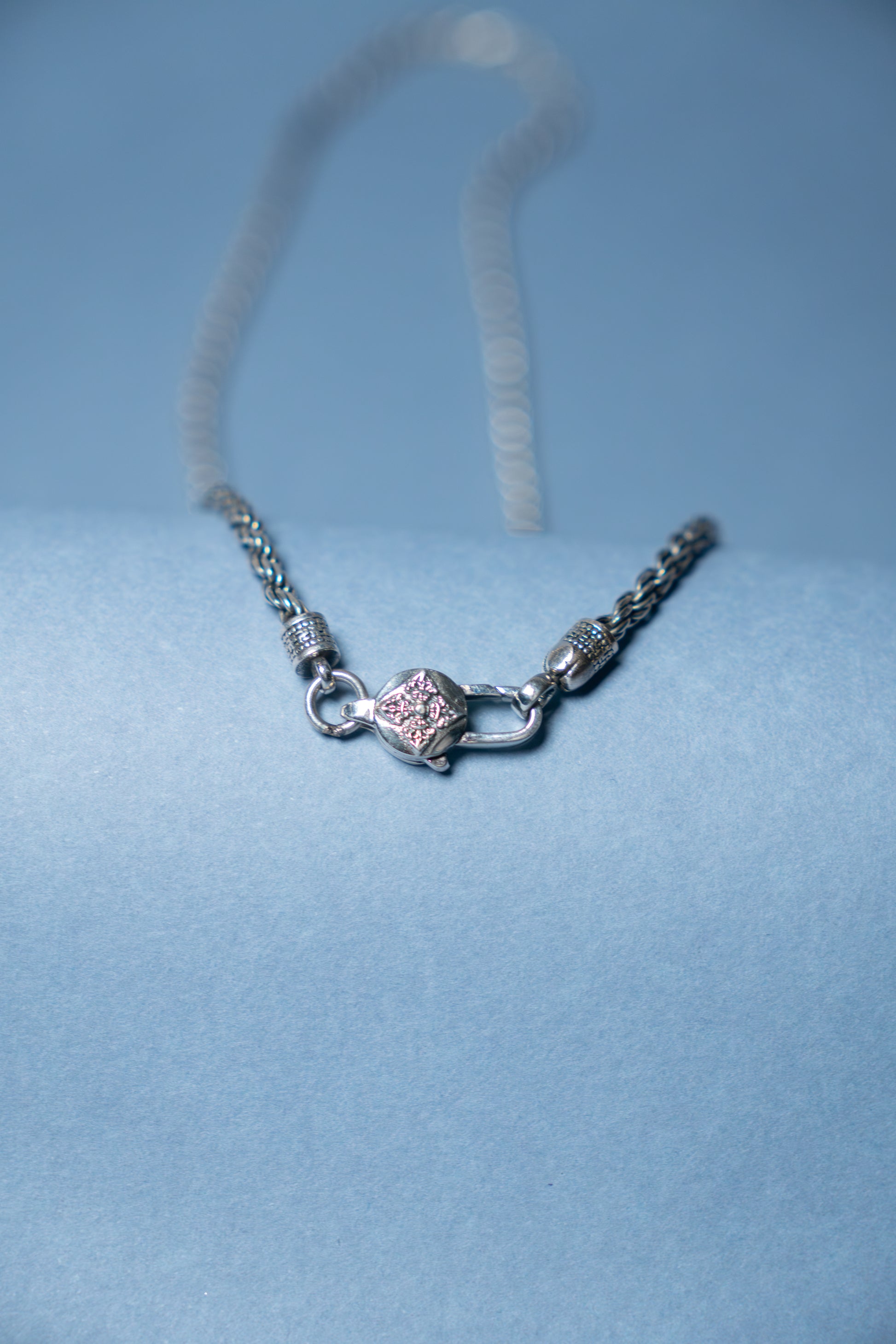TWISTLINE CHAIN