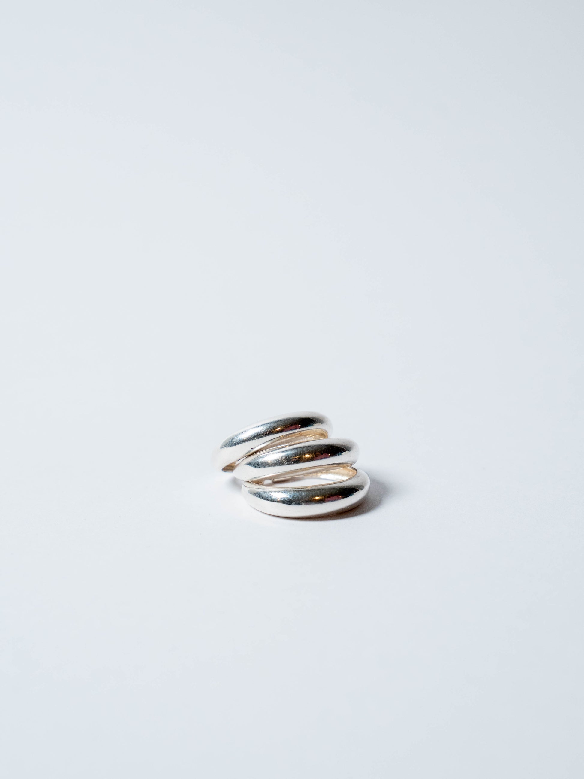TRIA RING