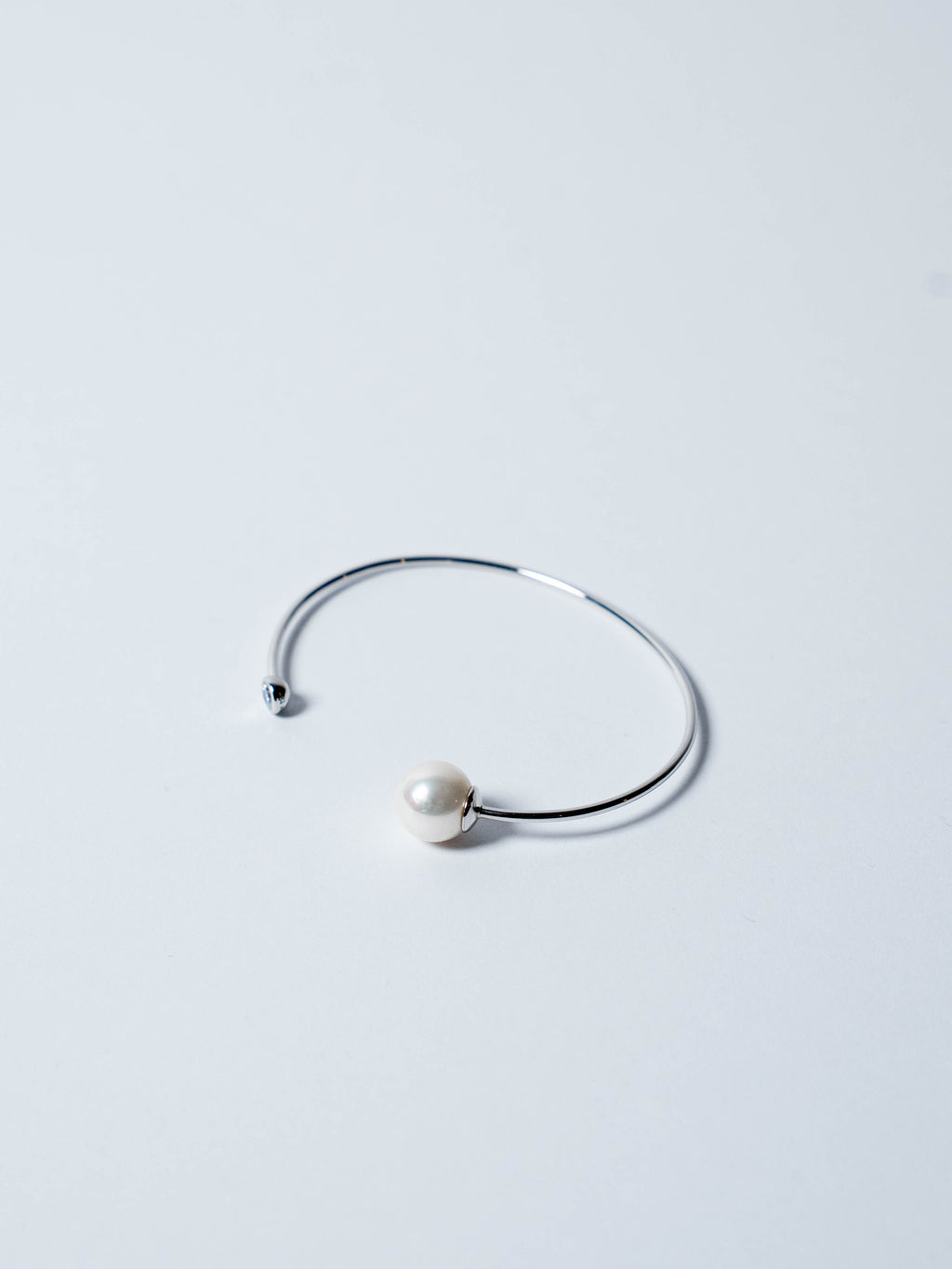EVARA PEARL CUFF