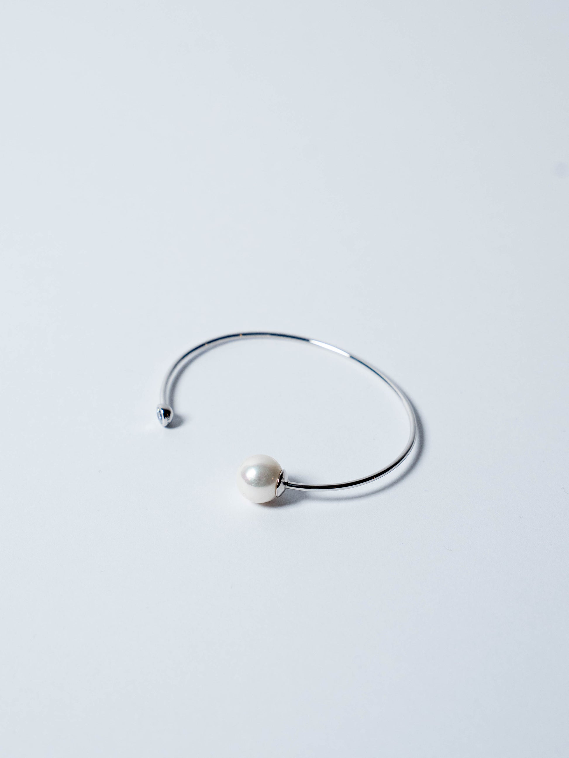 EVARA PEARL CUFF